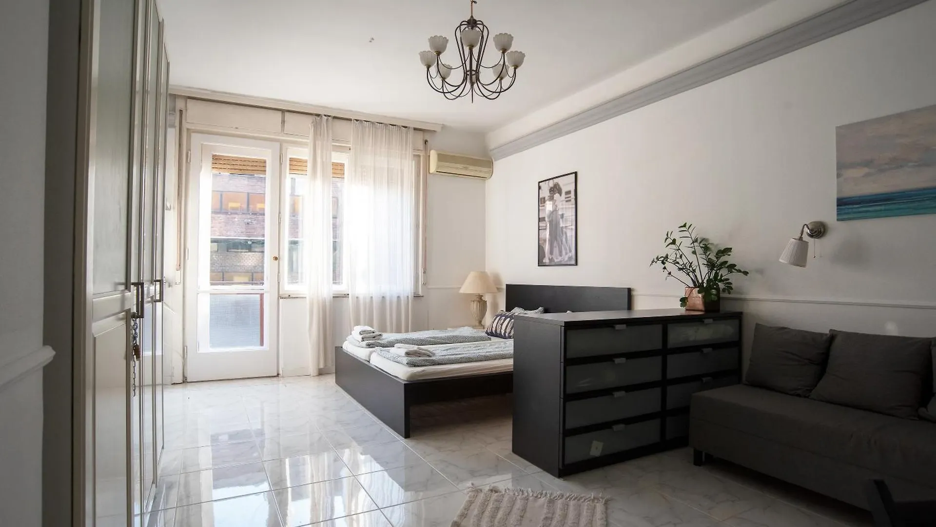 Madach Square Residence contacts